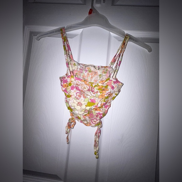 Floral Crop top 🌸🌸🌸 - Picture 3 of 6